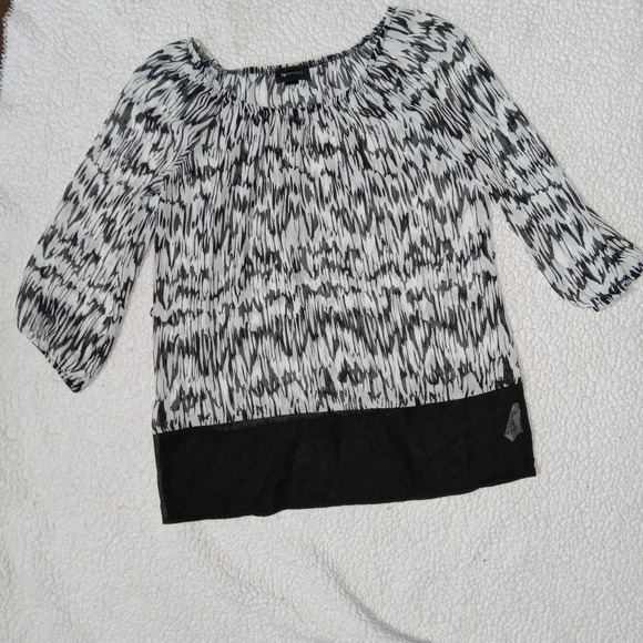 AB Studio EUC Black & White Sheer 3/4 Sleeve Top size small - Picture 5 of 8